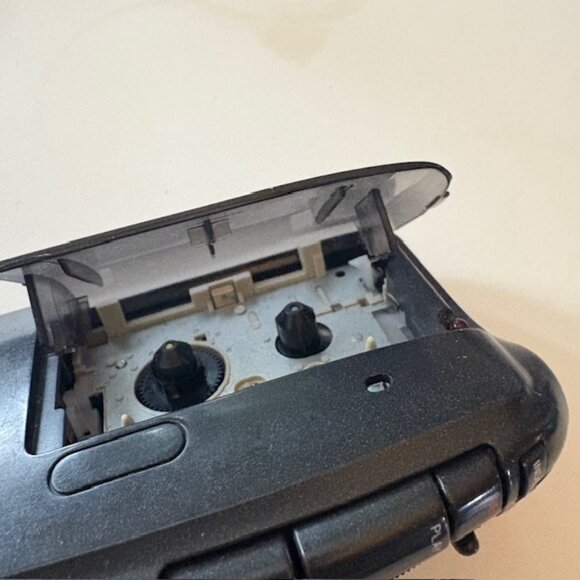 Olympus Pearlcorder S923 Microcassette Recorder - Picture 5 of 6